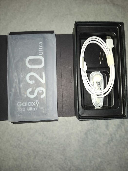 Смартфон Samsung Galaxy S20 Ultra 5G 16/512Gb Cosmic Black 5000 мА·год