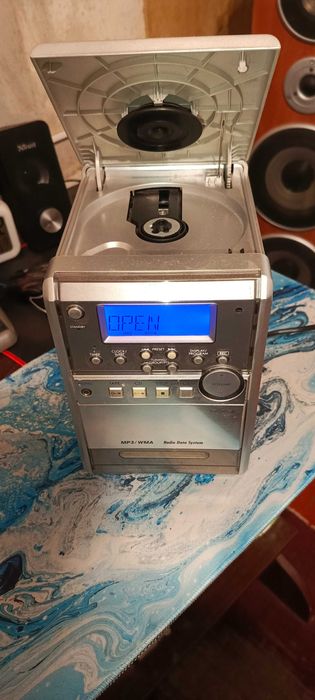 Продам музыкальный цент JVC CA-UXS 1