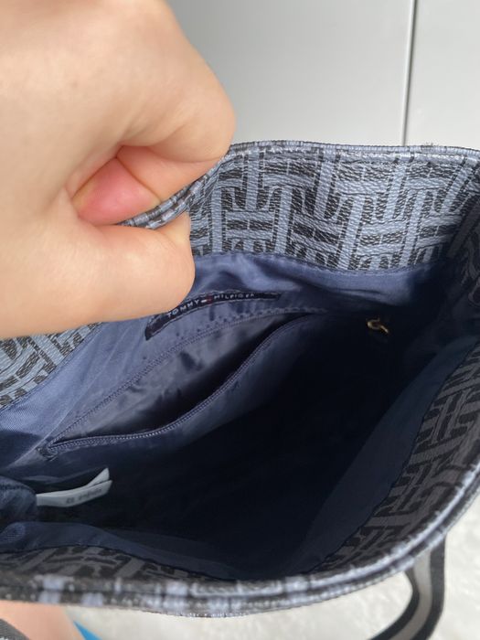 Torebka listonoszka Tommy Hilfiger oryginalna