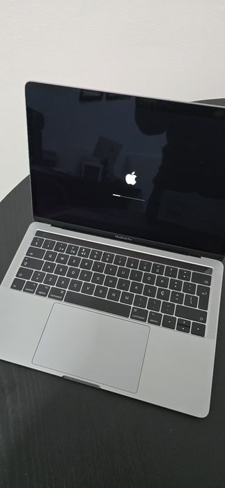 Macbook Pro 16 - i9, 16Gb, 1Tb