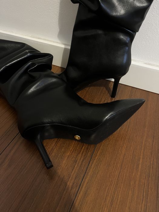 Botas pretas Zara novas