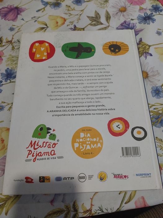 A aranha delicada. Portes incluídos.