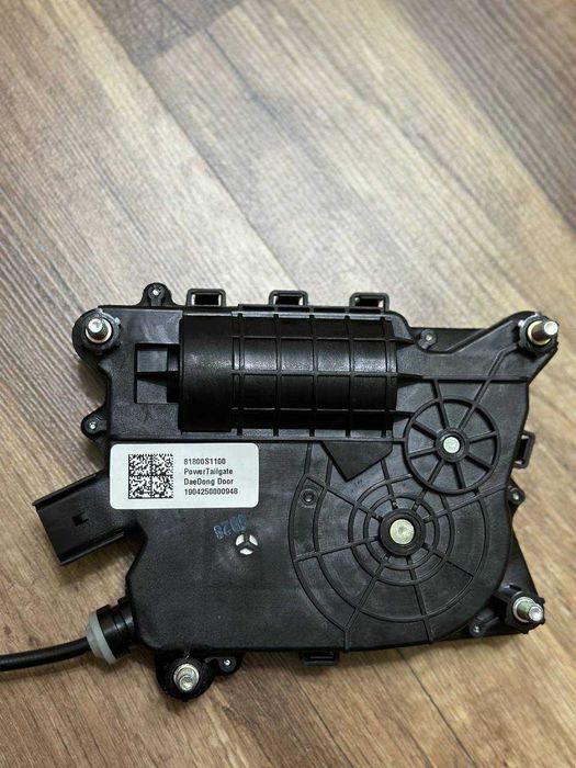 Hyundai/Kia замок дверки багажника 81800S1100