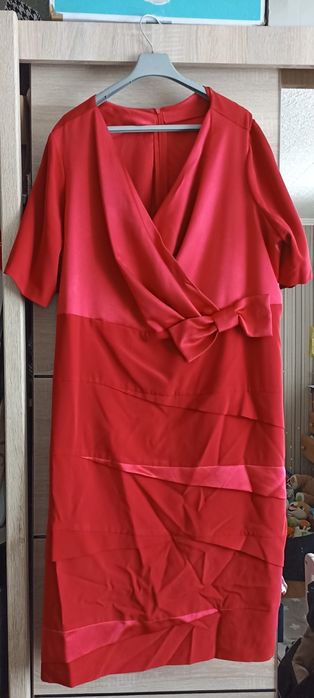 Czerwona sukienka