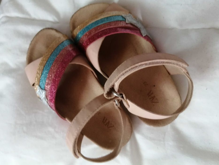Sandalias n. 23 Zara