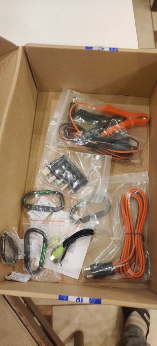 Солнечная панель (ALLPOWERS solar panel 100W) чёрного цвета