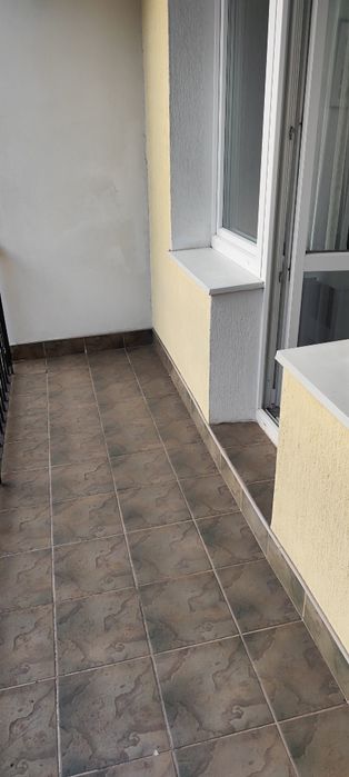 Wynajmę duży pokój z dużym balkonem
