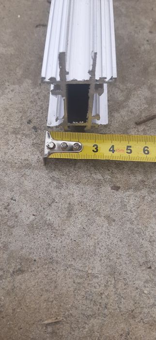 Профіль алюмінієвий