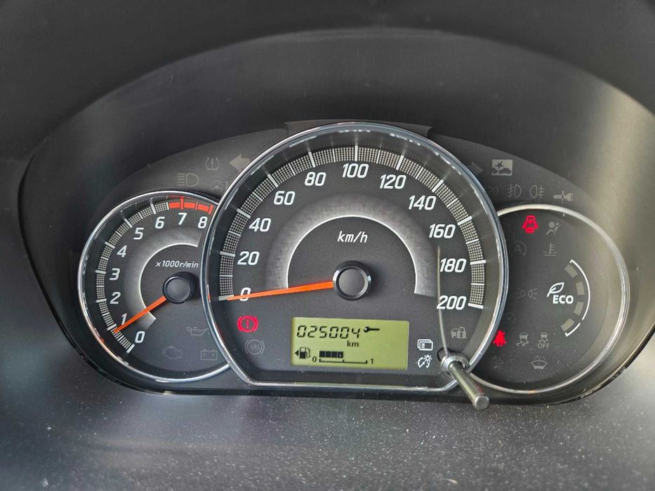 Mitsubishi Space Star 1.2 gasolina foto 2
