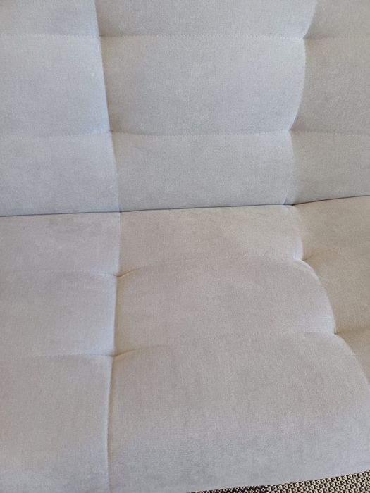 Szara kanapa rozkładana