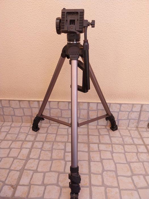 Tripé marca Vanguard VT-550