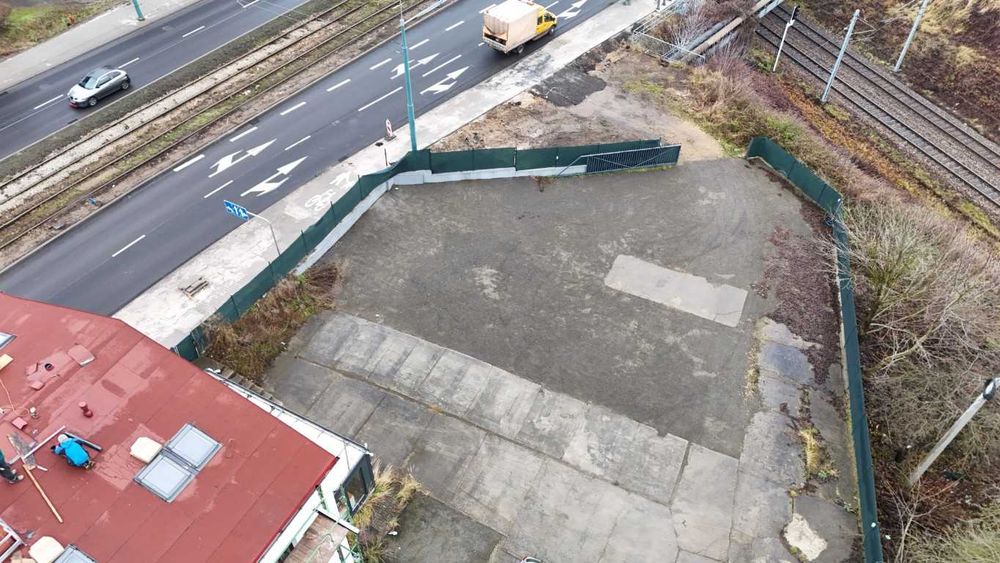 Wynajmę plac w centrum Będzina. Idealne miejsce na komis, skład, parking