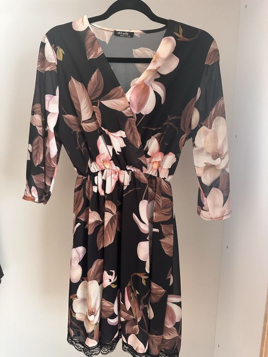 Плаття шифонове було одягнено 2 рази