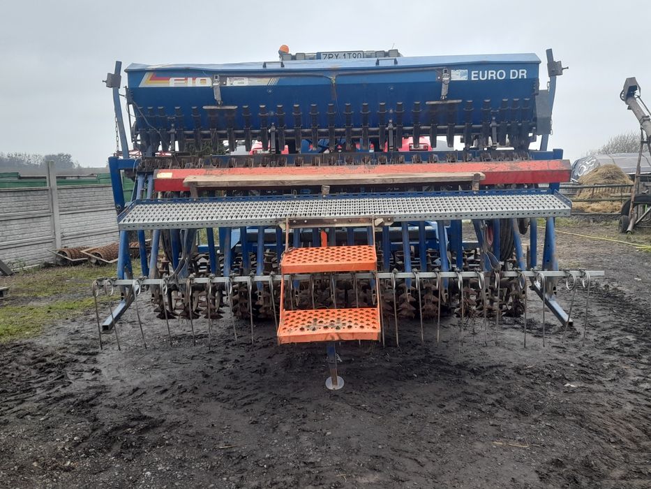 Agregat uprawowo siewny Bierny DALBO  z siewnikiem  fiona