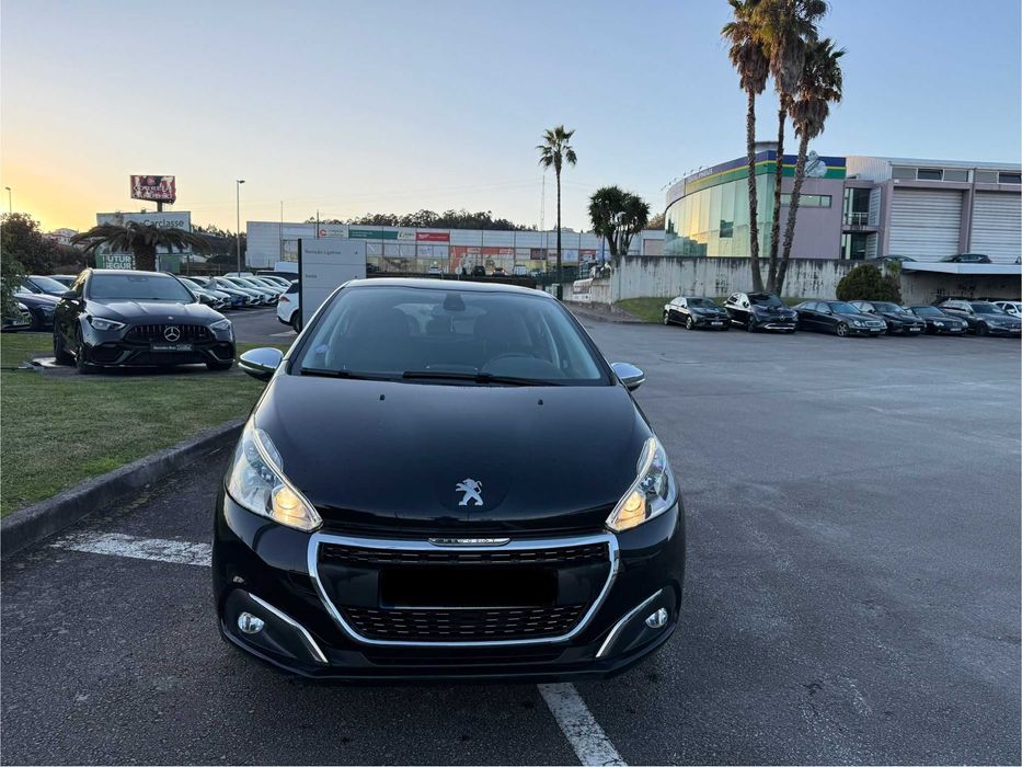 Peugeot 208 1.2 Allure 2019