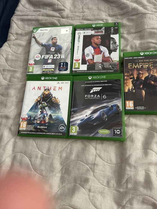 Gry na xbox one.