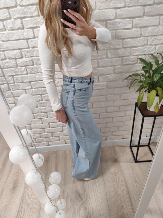 Szerokie jeansy z wysokim stanem XS