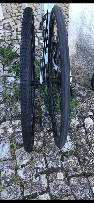 Bicicleta SPECIALIZED ROUBAIX SPORT 2021, em Carbono, tamanho 54