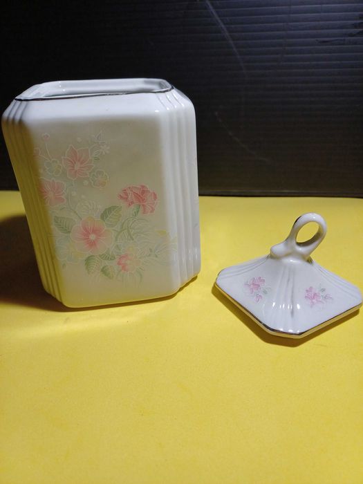 Pote / Terrina em Porcelana