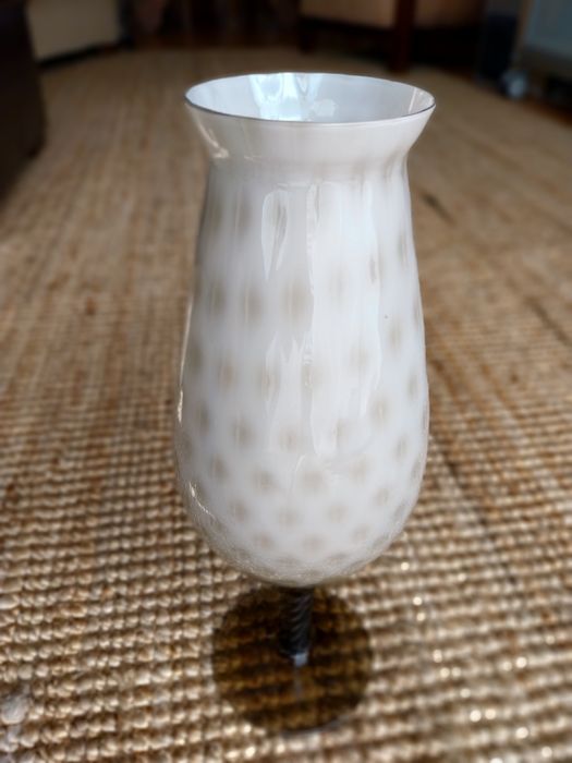 Cálice ou taça de vidro opalino