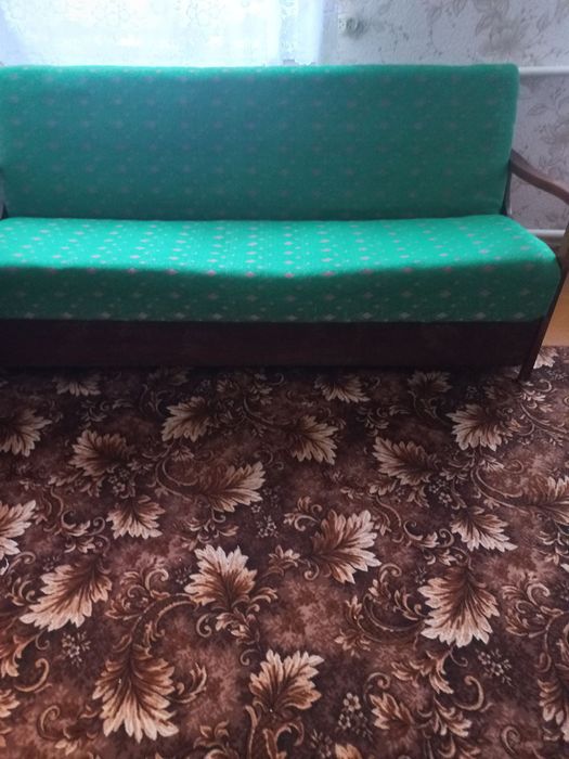 Диван з натурального дерева