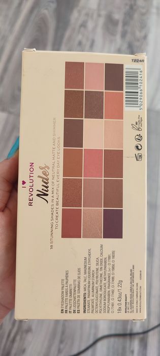 Paleta paletka cieni Revolution czekolada