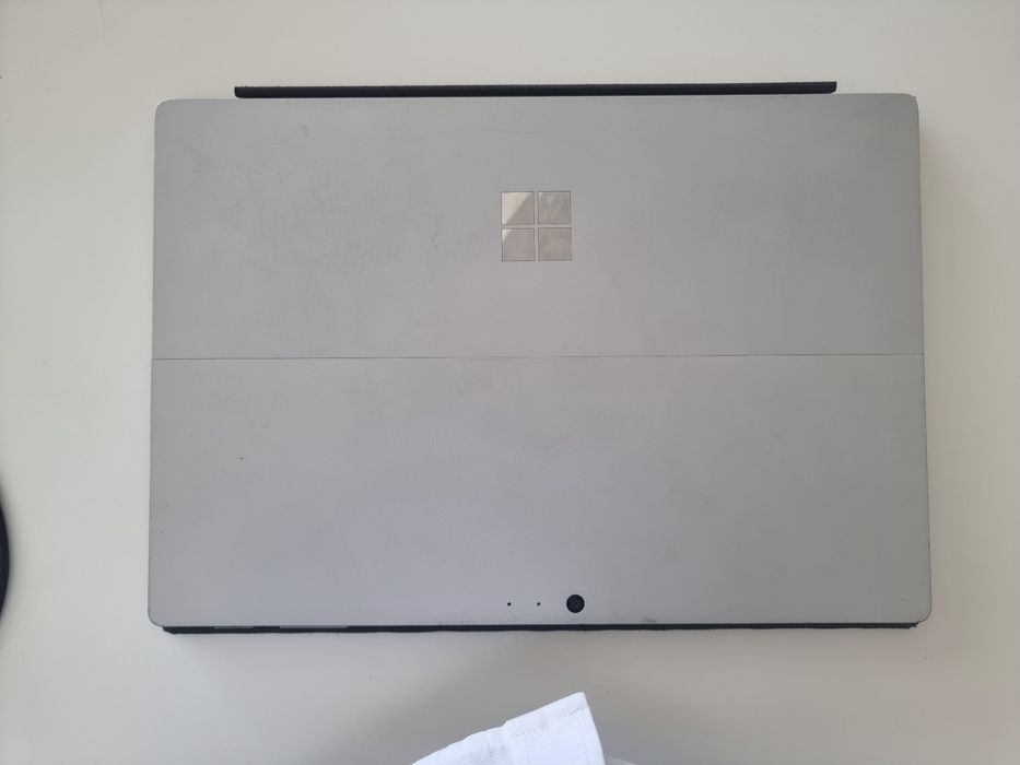 Microsoft Surface Pro i5 8GB 256GB + Teclado + Carregador