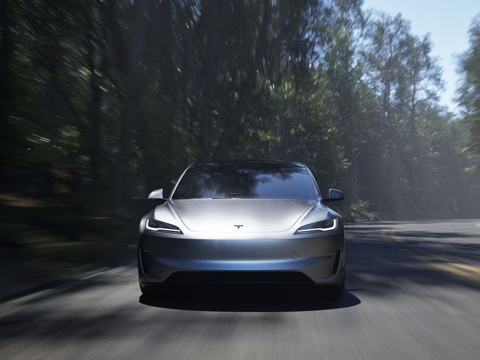 Tesla Model 3 Tração Traseira