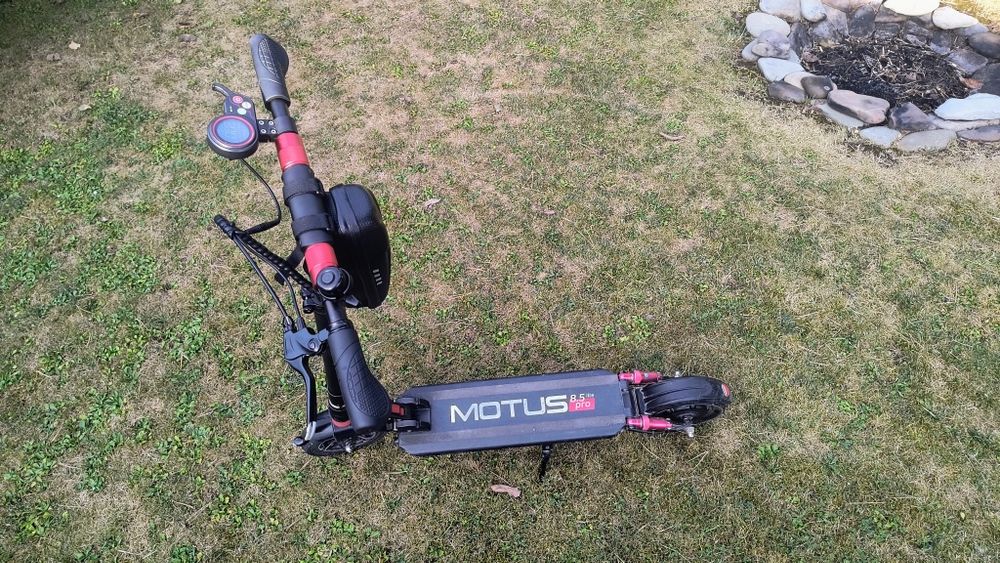 Hulajnoga Motus 8, 5 pro