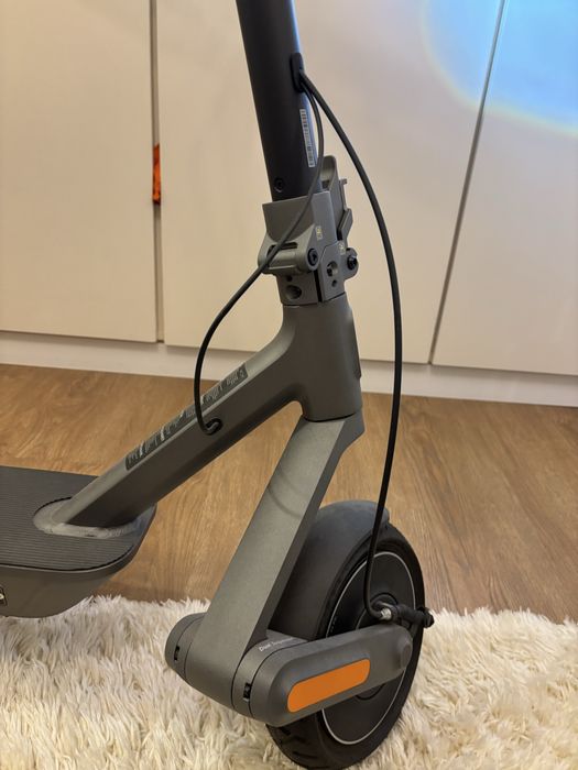 Trotinete eletrica Xiaomi Eletric Scooter 4 Ultra c/ dual suspension