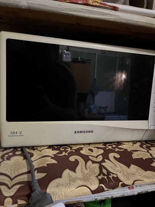 Мікрохвильова піч samsung
