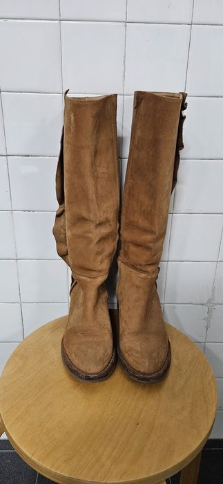 Bota Alta em Pele Mulher