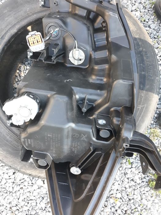 Фара права Suzuki New SX4 full led