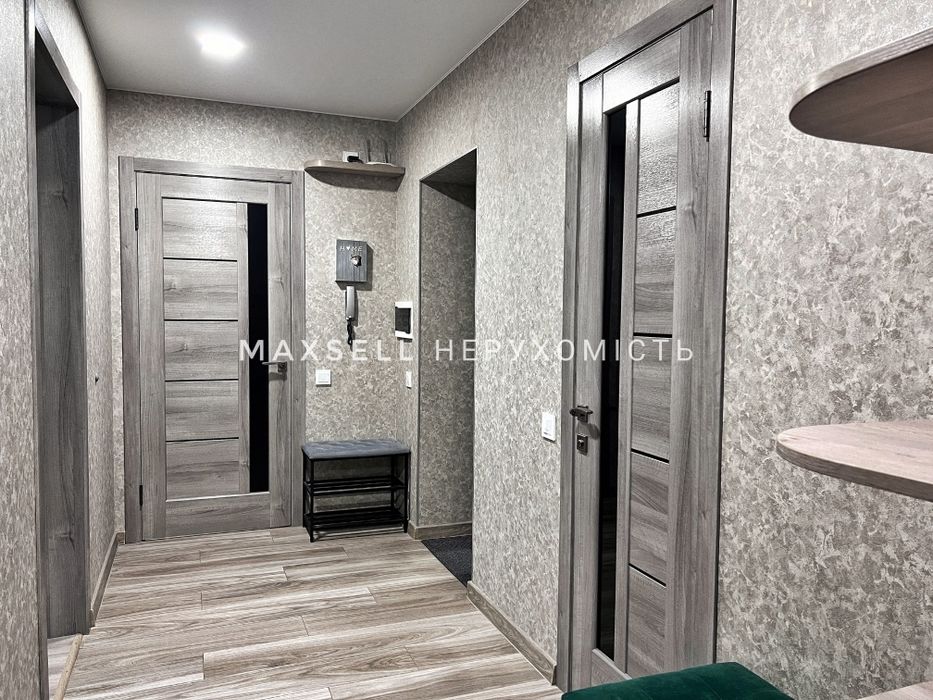 Продам 3-кімнатну квартиру в новобудові з якісним ремонтом