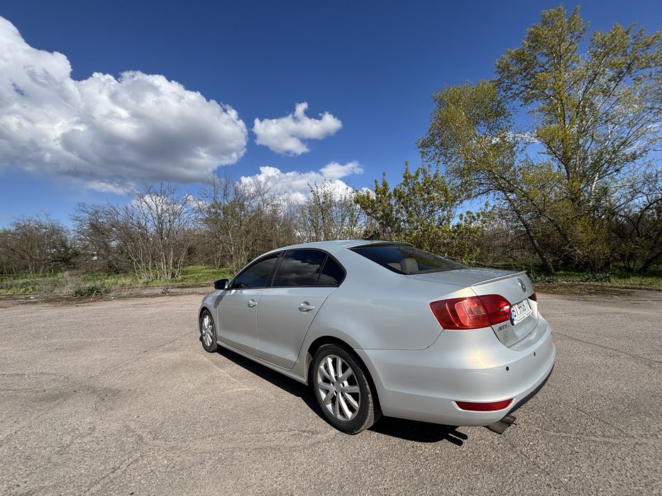 Продам автомобіль Volkswagen Jetta 6 2011