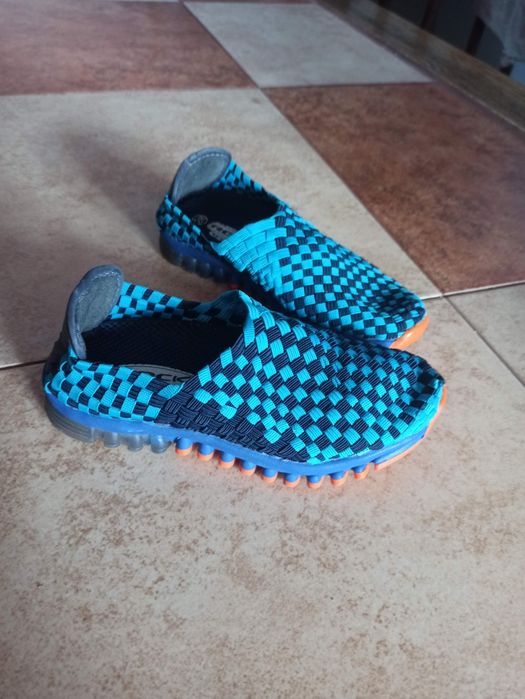 Buty lekkie rozmiar 28