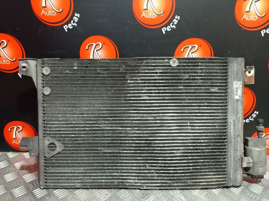 Radiador Com Termoventilador Ford Focus (Daw, Dbw)