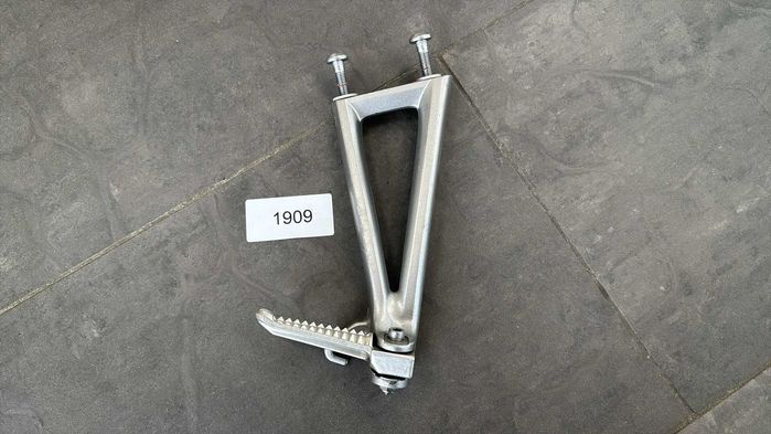 Podnóżek Set Pasażera Prawy Yamaha YZF-R6 RJ15. 2008-15 [1909]
