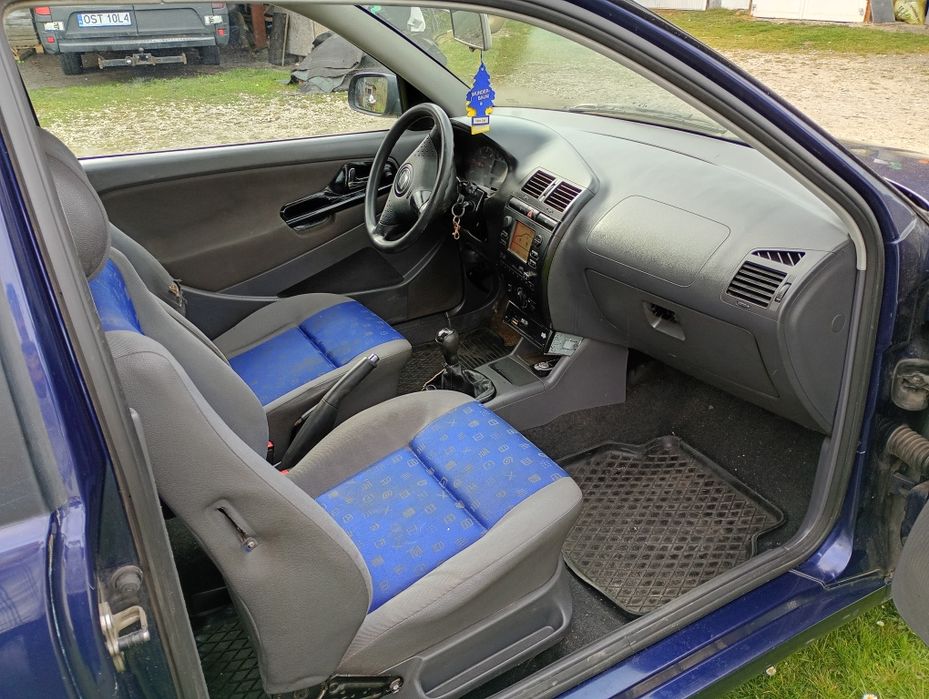 Sprzedam samochód seat