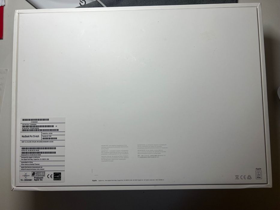MacBook 13 PRO Perfekcyjny stan, od seniora, bateria  44 cykle