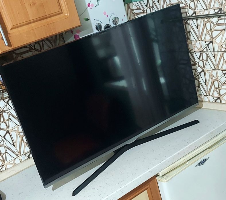 Телевизор Samsung 40"