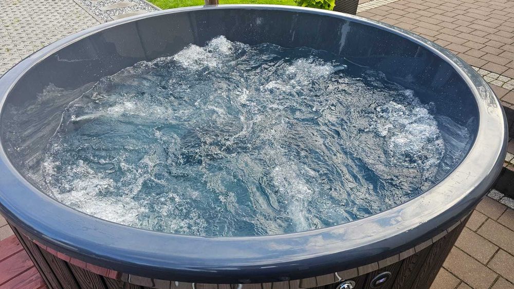jacuzzi ogrodowe goraca balia hottube zewnętrzna