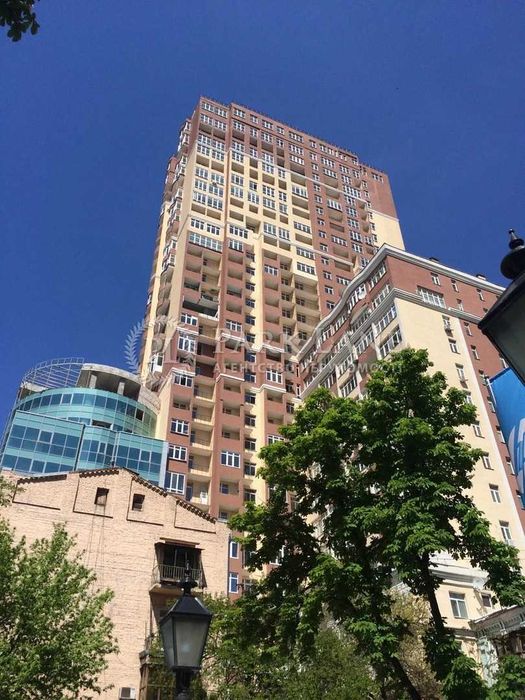 Здам паркомісце в підземному паркінгу вул Жилянська 118 ЖК Елегант