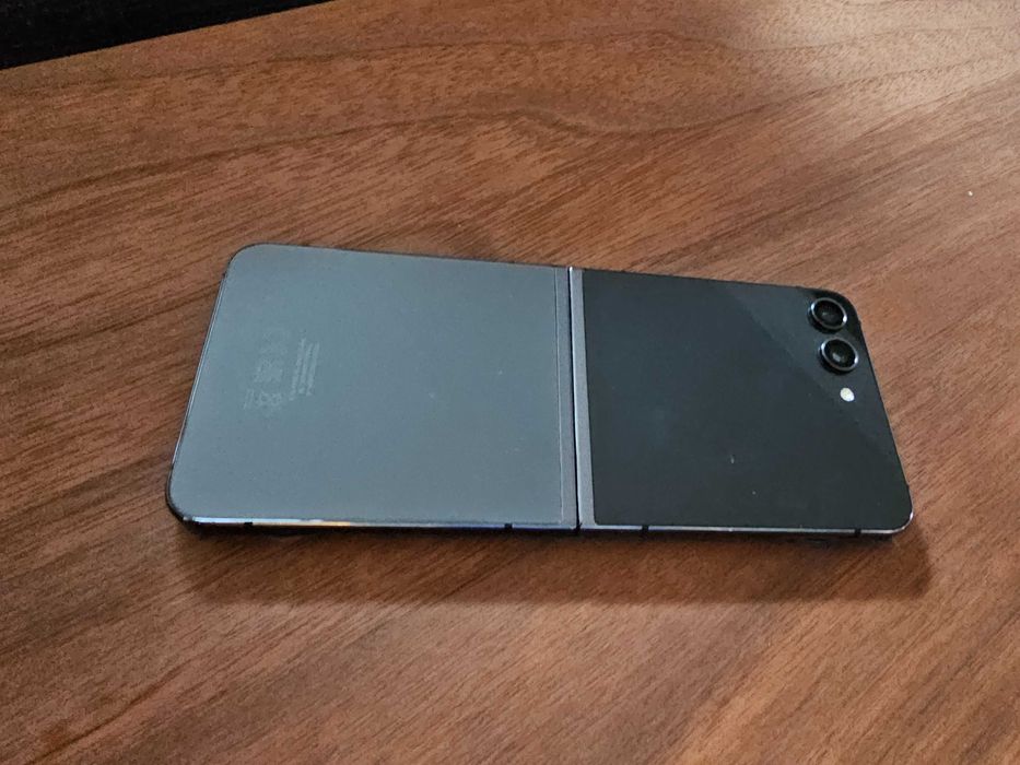 Samsung Flip5 512GB jak nowy!!