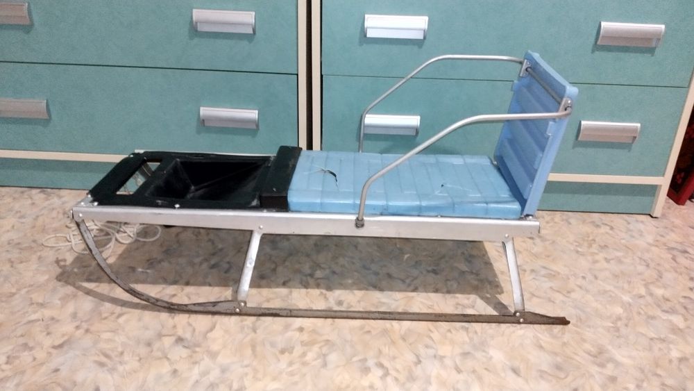 Санки со спинкой