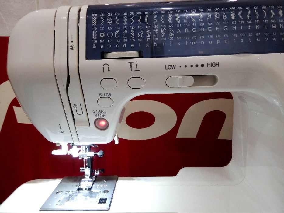 Компьютеризированная швейная машина SOONTEX 6000