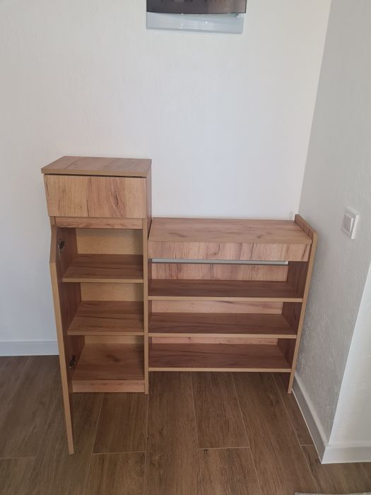 Продам тумбочку у передпокій