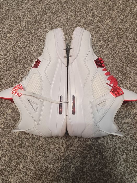Jordan 4 Red Metallic