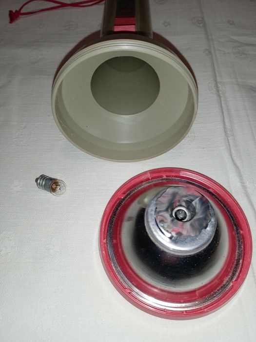 Винтажний новий міцний ліхтар "Київ" 1985 року.