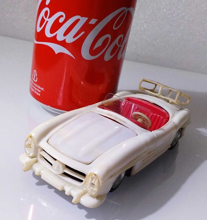 Antiga Miniatura ~ "MERCEDES 300 SL" ~ com Fricção ~ Hong Kong